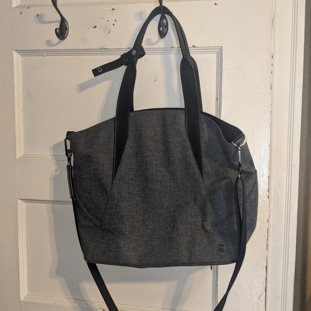 Lululemon bag